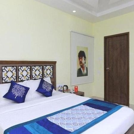 Cinemascope An Apart Hotel Ченнаи Экстерьер фото